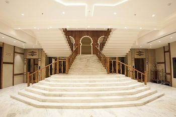 status dine banquet and restaurant