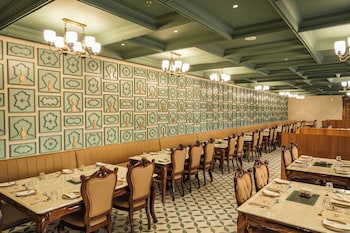 status dine banquet and restaurant