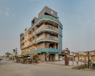 hotel majestic royal akkalkot
