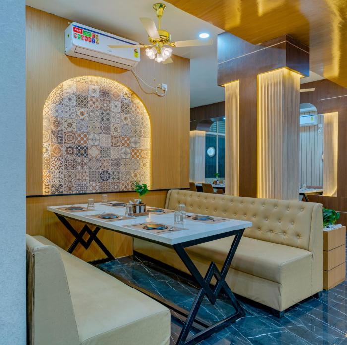 hotel majestic royal akkalkot