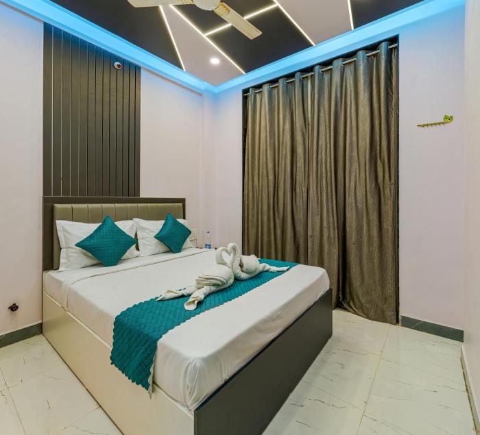 hotel majestic royal akkalkot