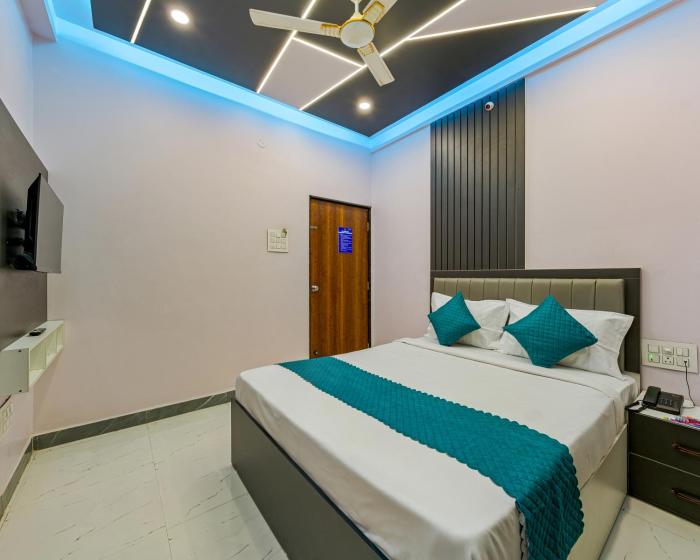 hotel majestic royal akkalkot