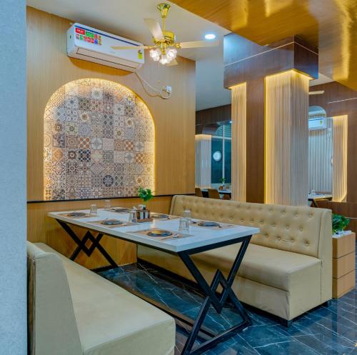 hotel majestic royal akkalkot