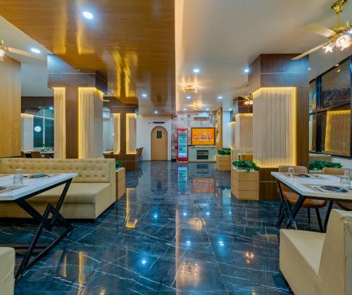hotel majestic royal akkalkot