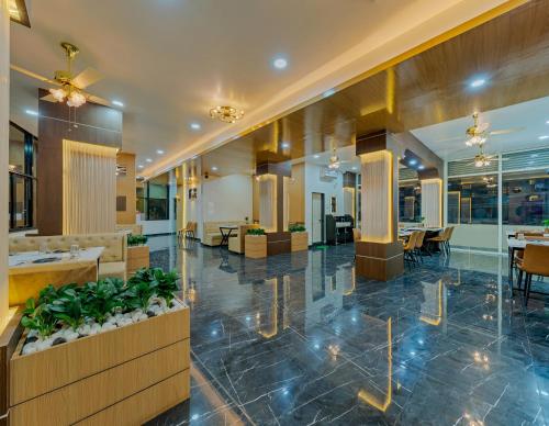 hotel majestic royal akkalkot