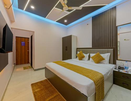 hotel majestic royal akkalkot