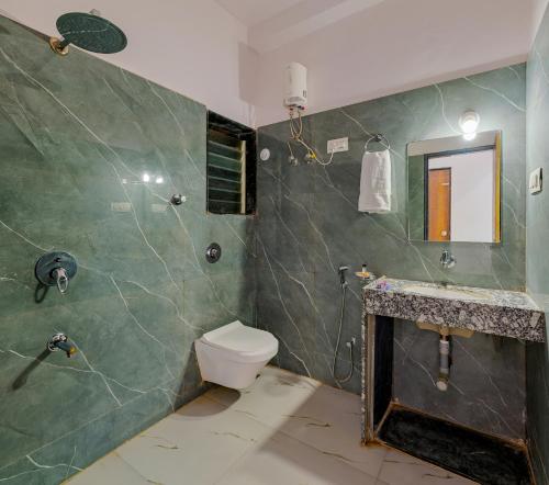 hotel majestic royal akkalkot
