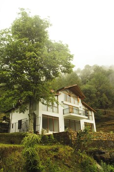 samar villa by trayati stays kasar devi binsar wildlife sanctuary