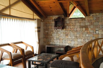 samar villa by trayati stays kasar devi binsar wildlife sanctuary