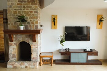 samar villa by trayati stays kasar devi binsar wildlife sanctuary
