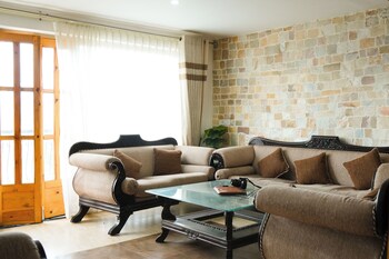 samar villa by trayati stays kasar devi binsar wildlife sanctuary