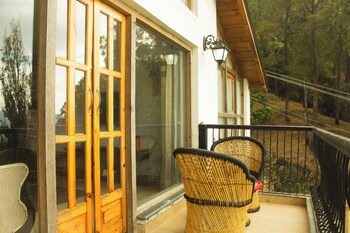 samar villa by trayati stays kasar devi binsar wildlife sanctuary