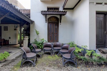 Hotel O Near Kampung Batik Kauman Former,,3 star