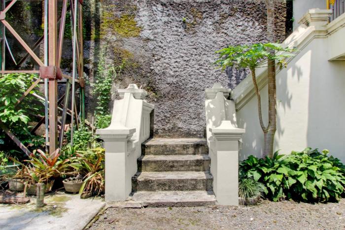 hotel o near kampung batik kauman former