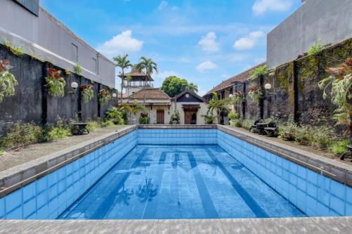 hotel o near kampung batik kauman former
