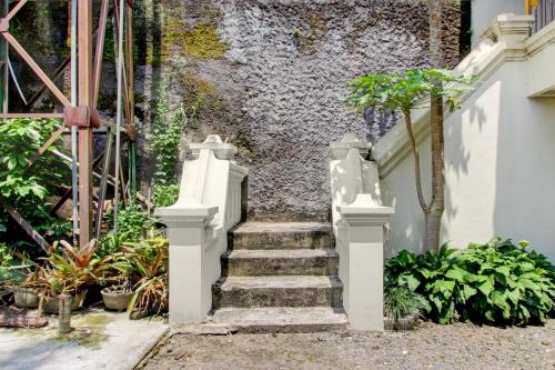 hotel o near kampung batik kauman former