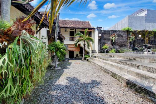 hotel o near kampung batik kauman former