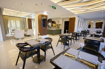 nearest airport hotel