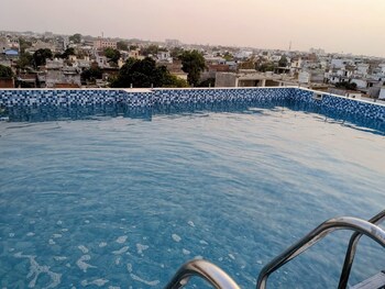 vardaan residency hotel