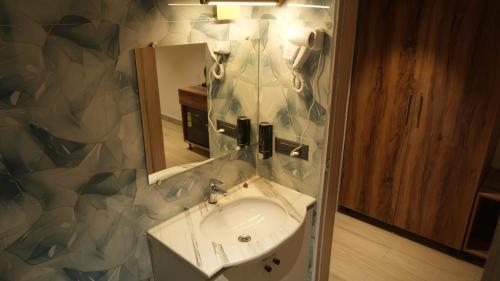 vardaan residency hotel