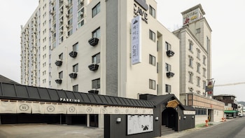 cave ryokan hotel by anook daejeon yucheon southwest terminal