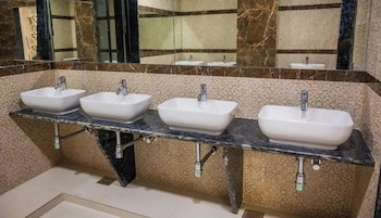 Hotel Rajwada Palace,,2 star