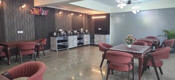 hotel fortune home sector 72 noida
