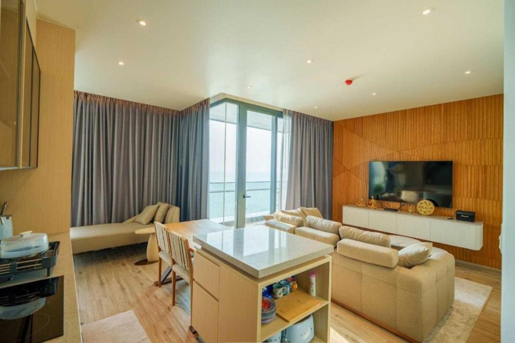 luxury 2br sea view apartment with private lift and free parking