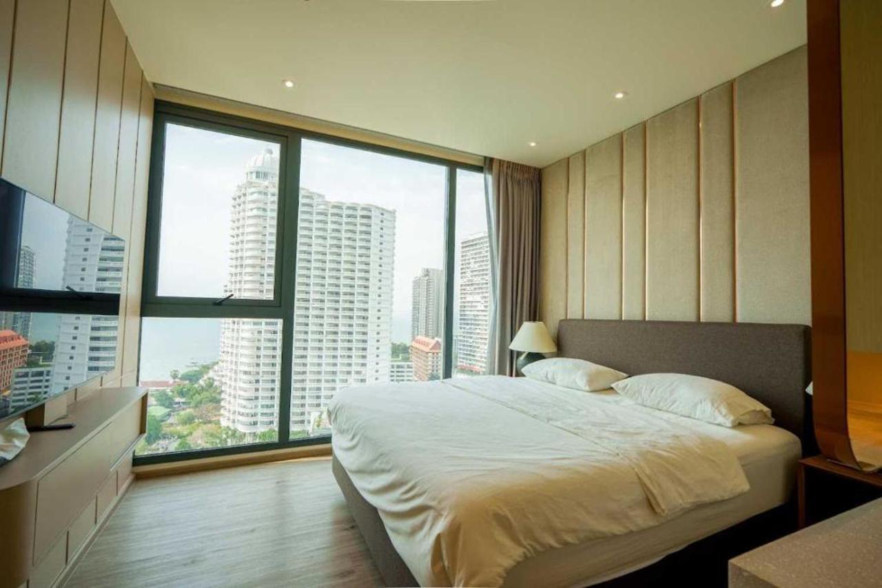 luxury 2br sea view apartment with private lift and free parking