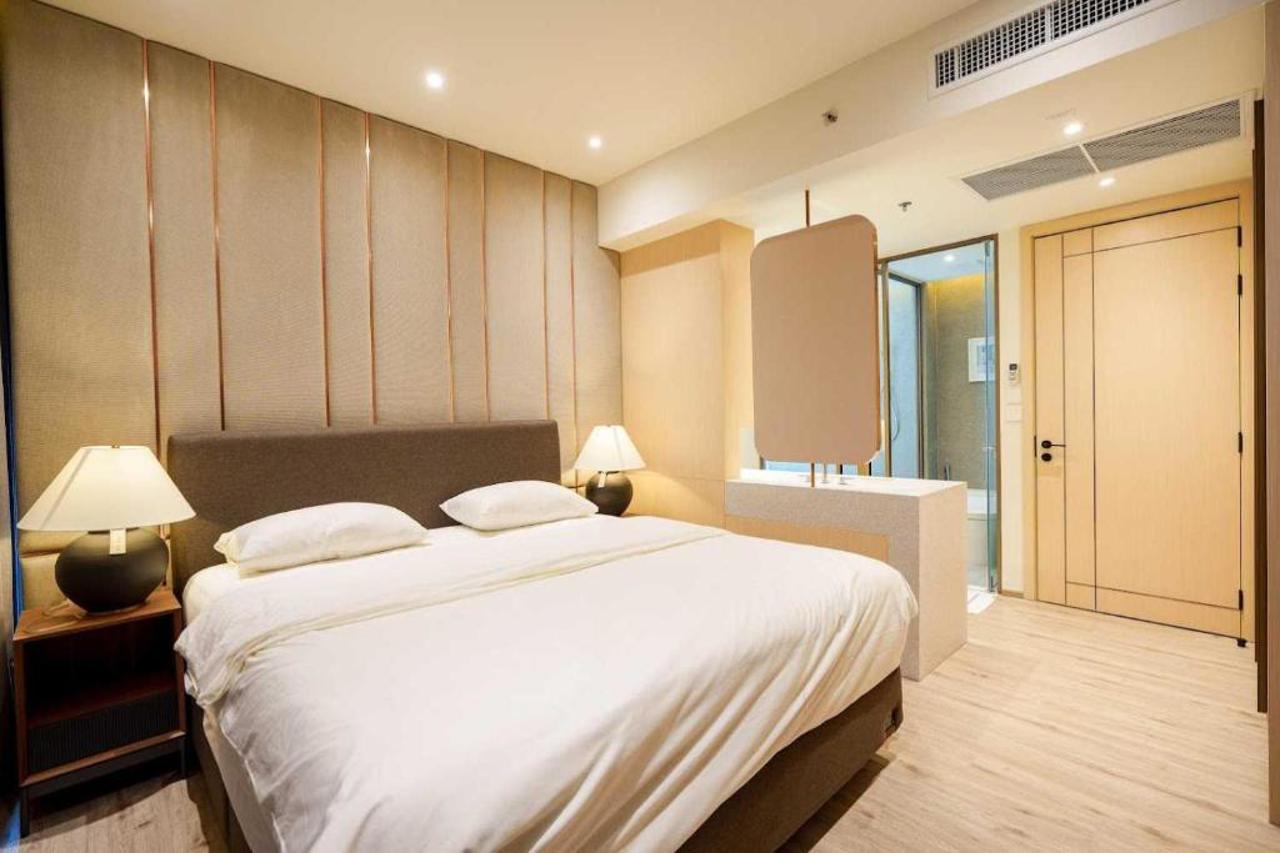 luxury 2br sea view apartment with private lift and free parking