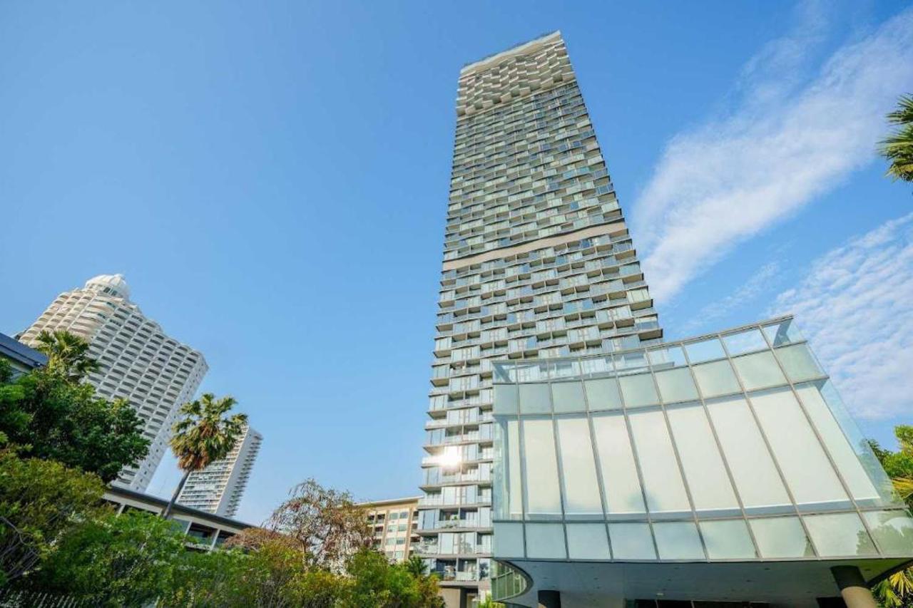 luxury 2br sea view apartment with private lift and free parking