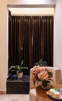 The Glam By Sandane Homes,,2 star