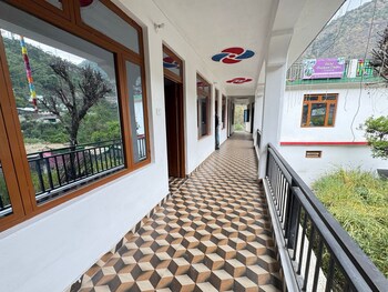 The Kailasham Hotel,,2 star