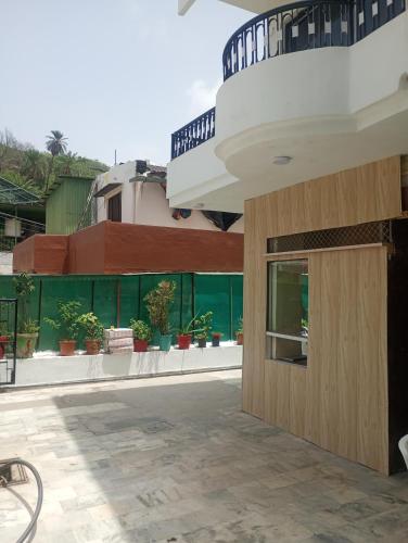 the plum mount abu