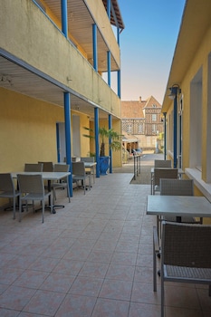 Hotel Restaurant Le Plat D'etain,,3 star
