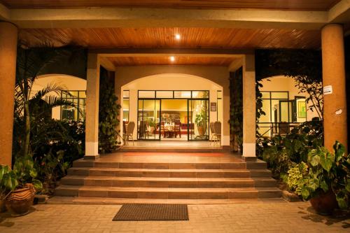 gorillas volcanoes hotel