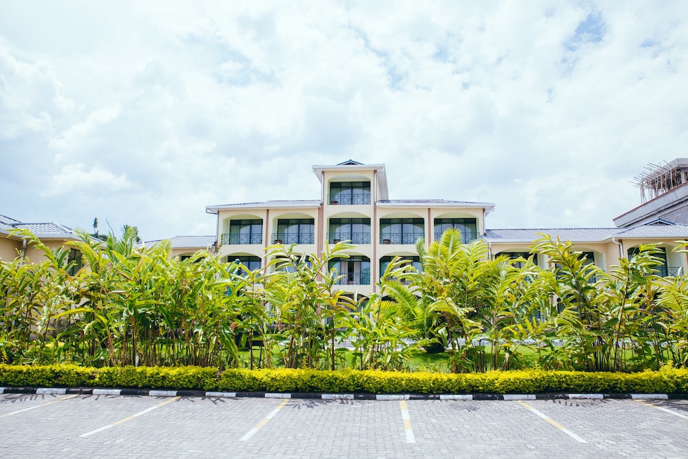 gorillas volcanoes hotel