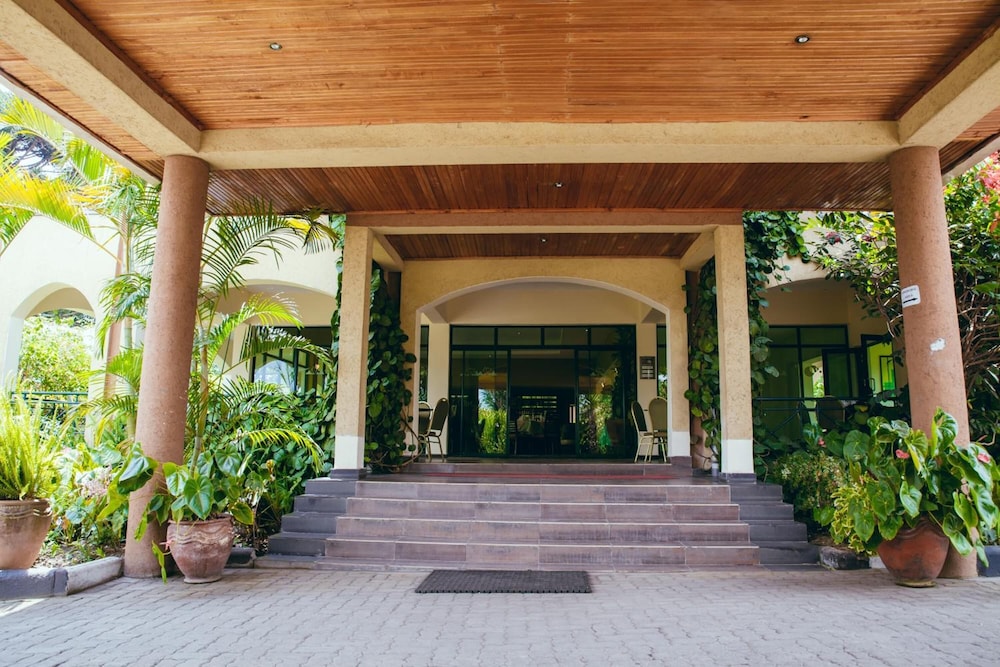 gorillas volcanoes hotel