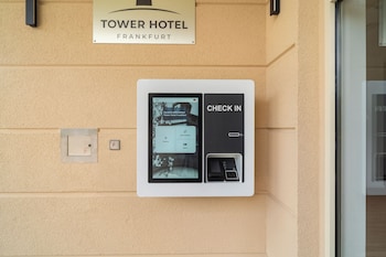 tower hotel frankfurt