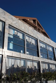 zafaron premium hotel