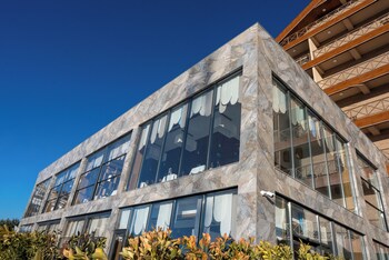 zafaron premium hotel