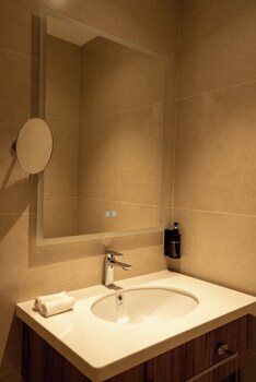 zafaron premium hotel