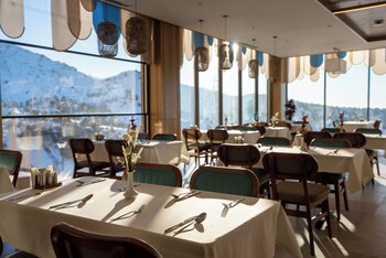 zafaron premium hotel