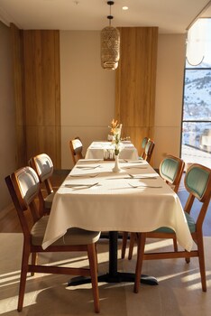 zafaron premium hotel