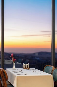 zafaron premium hotel