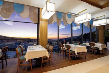 zafaron premium hotel