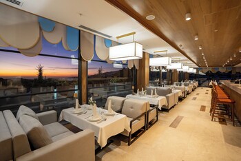 zafaron premium hotel