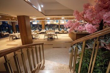 zafaron premium hotel