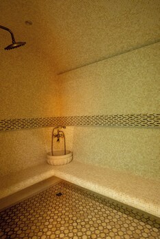 zafaron premium hotel