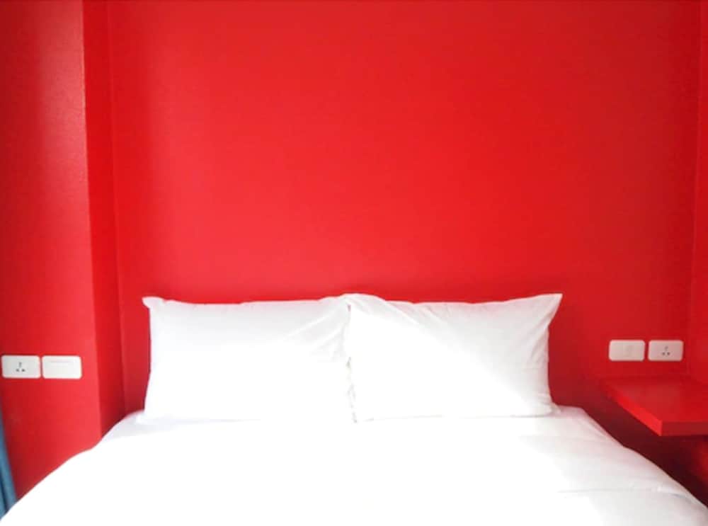 cheeky monkeys samui